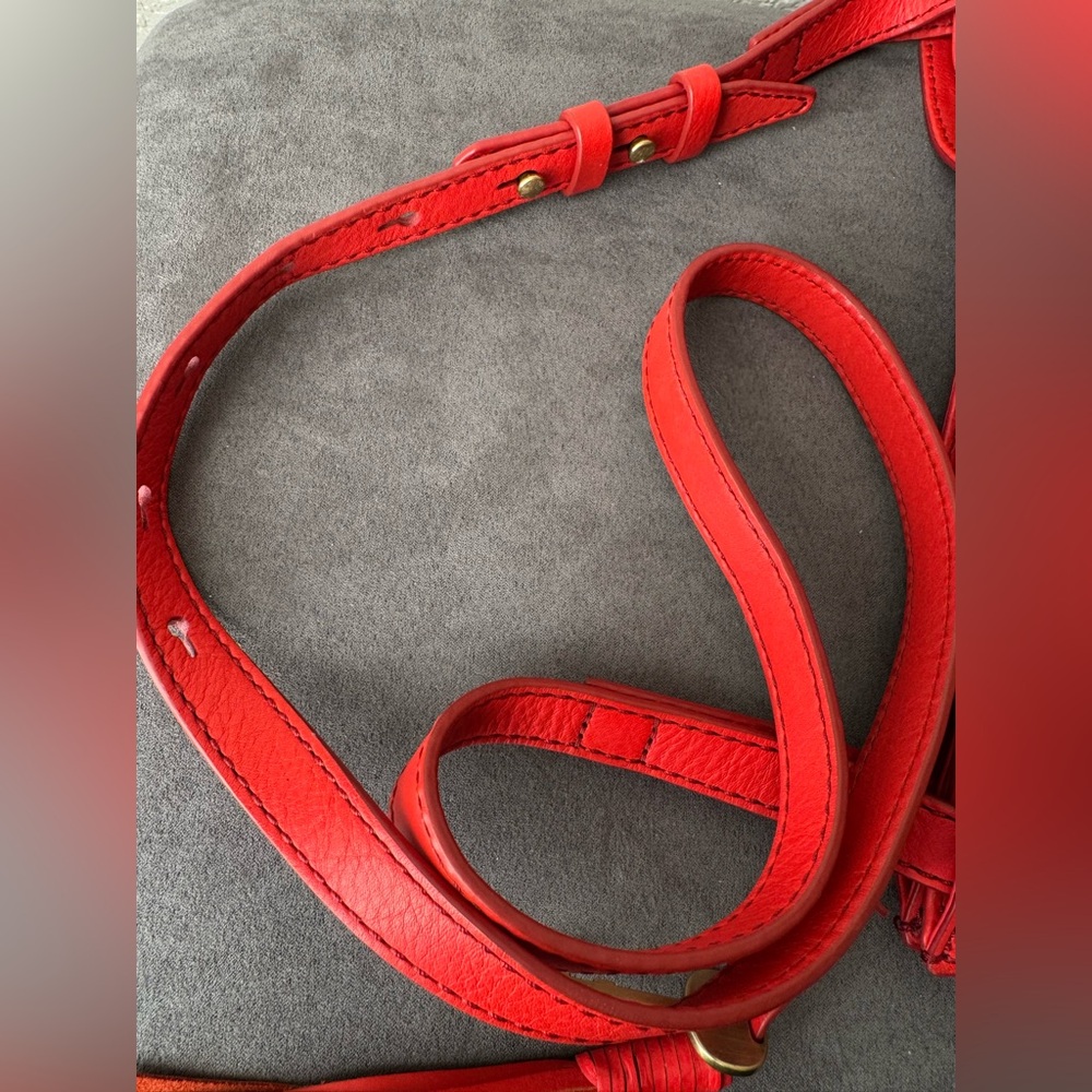 Fossil Chili Red Leather Saddle Bag - Picture 7 of 13